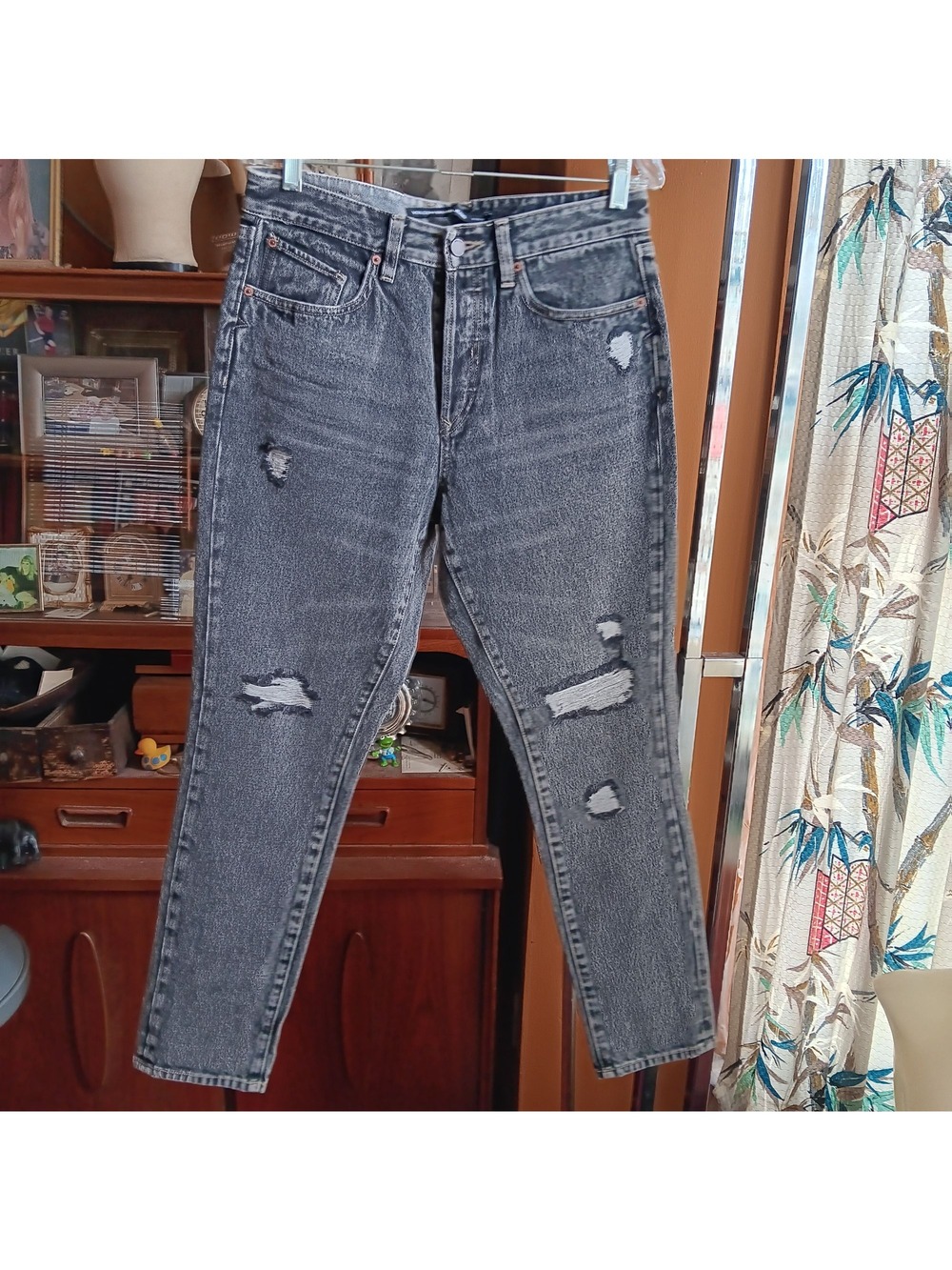 Volcom Distressed Black Wash Skinny Fit Jeans Size 30 32x30 measured Volcom